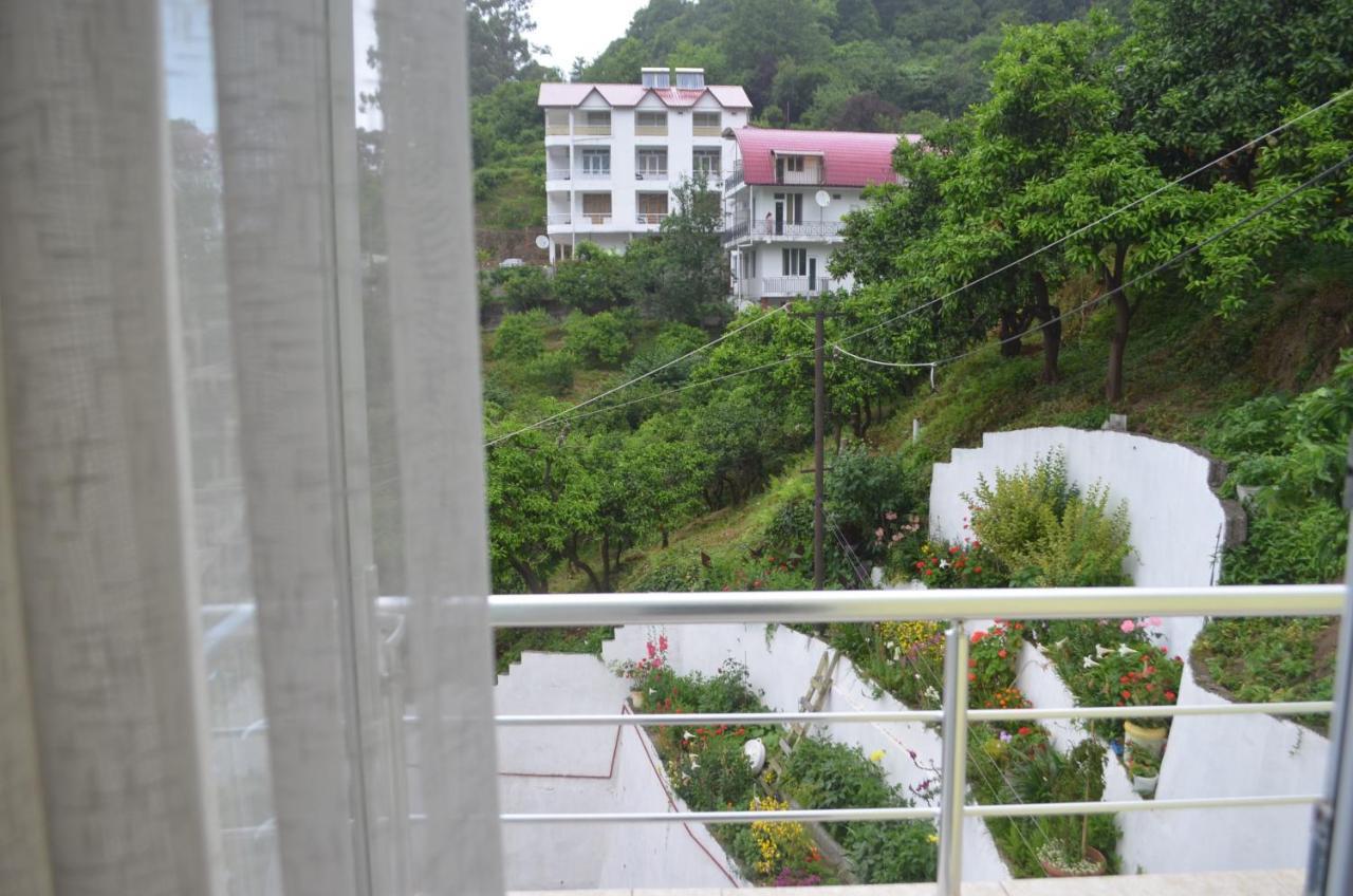 Akhmed Guest House Kvariati Εξωτερικό φωτογραφία