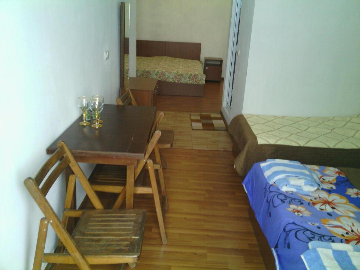Akhmed Guest House Kvariati Δωμάτιο φωτογραφία