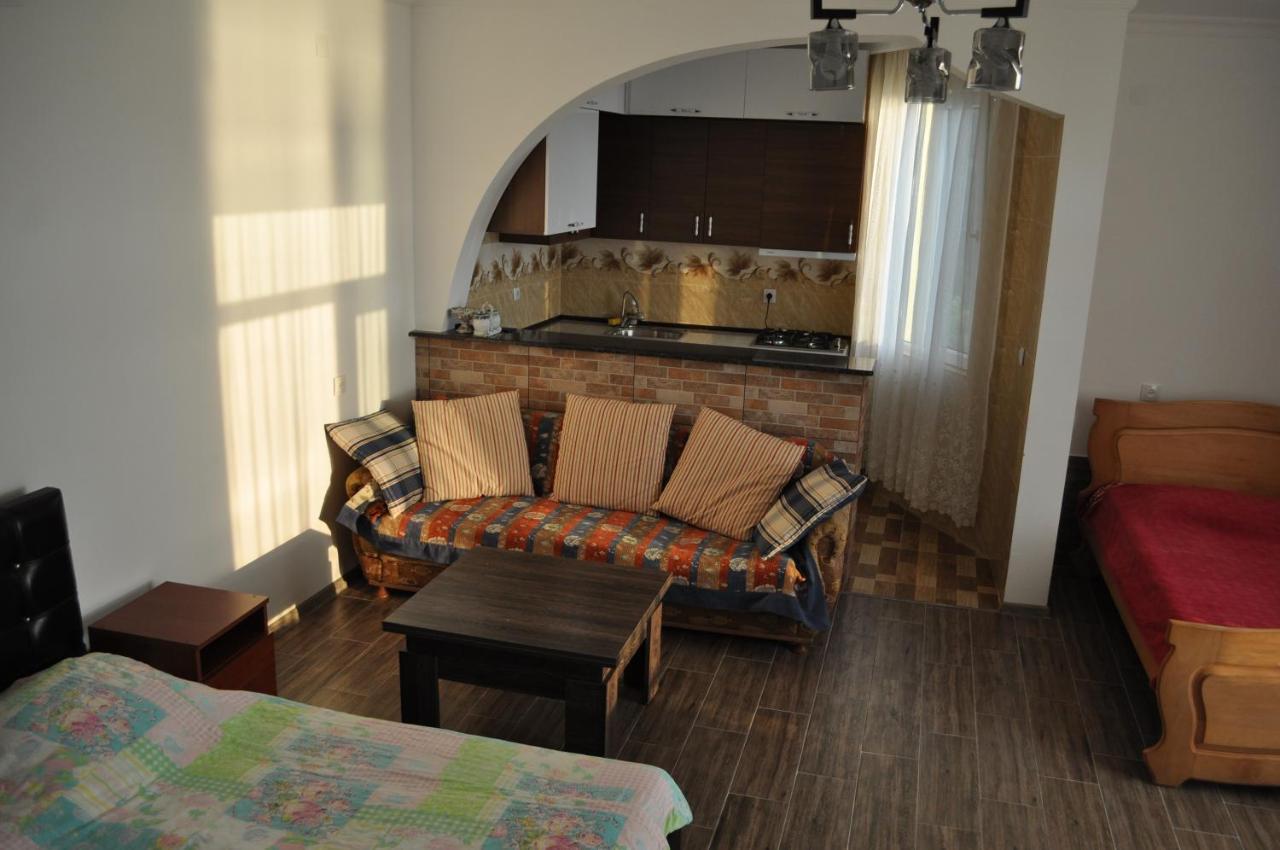 Akhmed Guest House Kvariati Εξωτερικό φωτογραφία