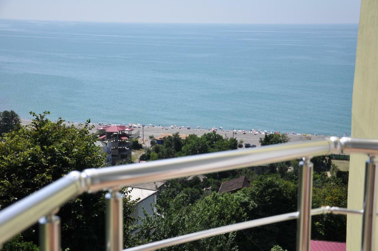 Akhmed Guest House Kvariati Εξωτερικό φωτογραφία